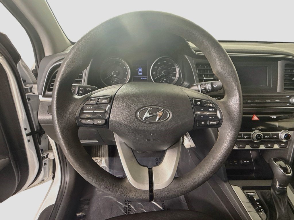 Used 2020 Hyundai Elantra SE w/ Cargo Package (C1) FWD image 12