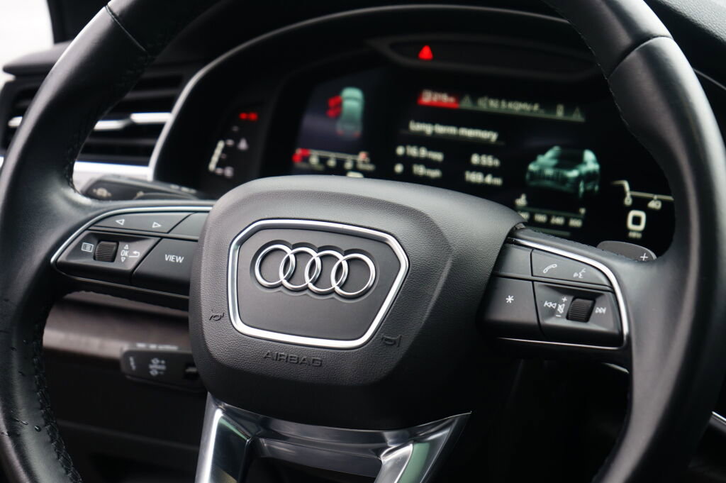 Used 2021 Audi Q7 2.0T Premium Plus w/ Executive Package AWD/4WD image 23