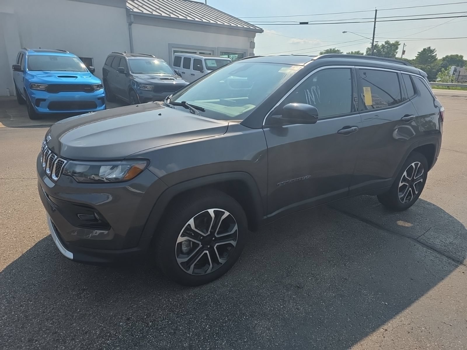 Used 2023 Jeep Compass Limited AWD/4WD image 7