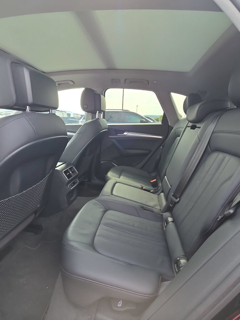 Used 2018 Audi Q5 2.0T Premium Plus w/ Premium Plus Package AWD/4WD image 6