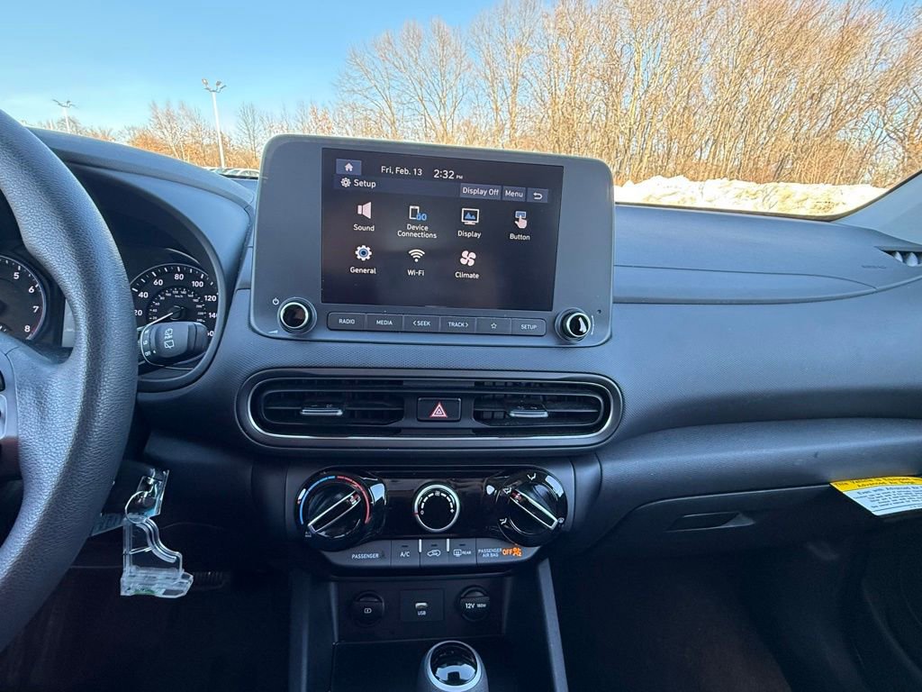 Certified 2023 Hyundai Kona SE w/ Cargo Package image 17