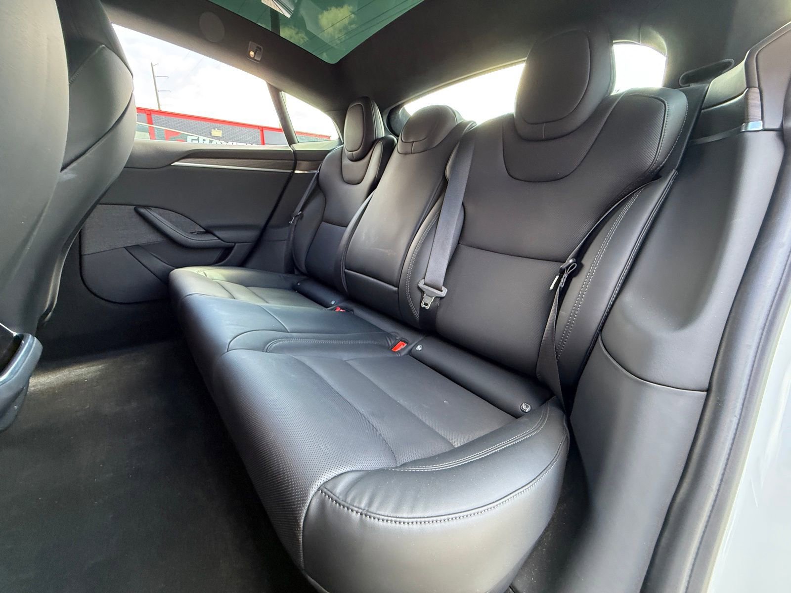 Used 2022 Tesla Model S AWD/4WD image 13