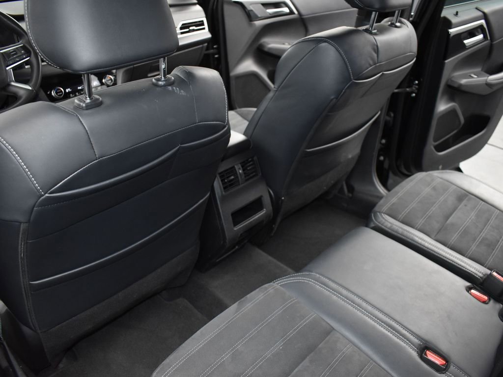 Used 2023 Mitsubishi Outlander SE image 29