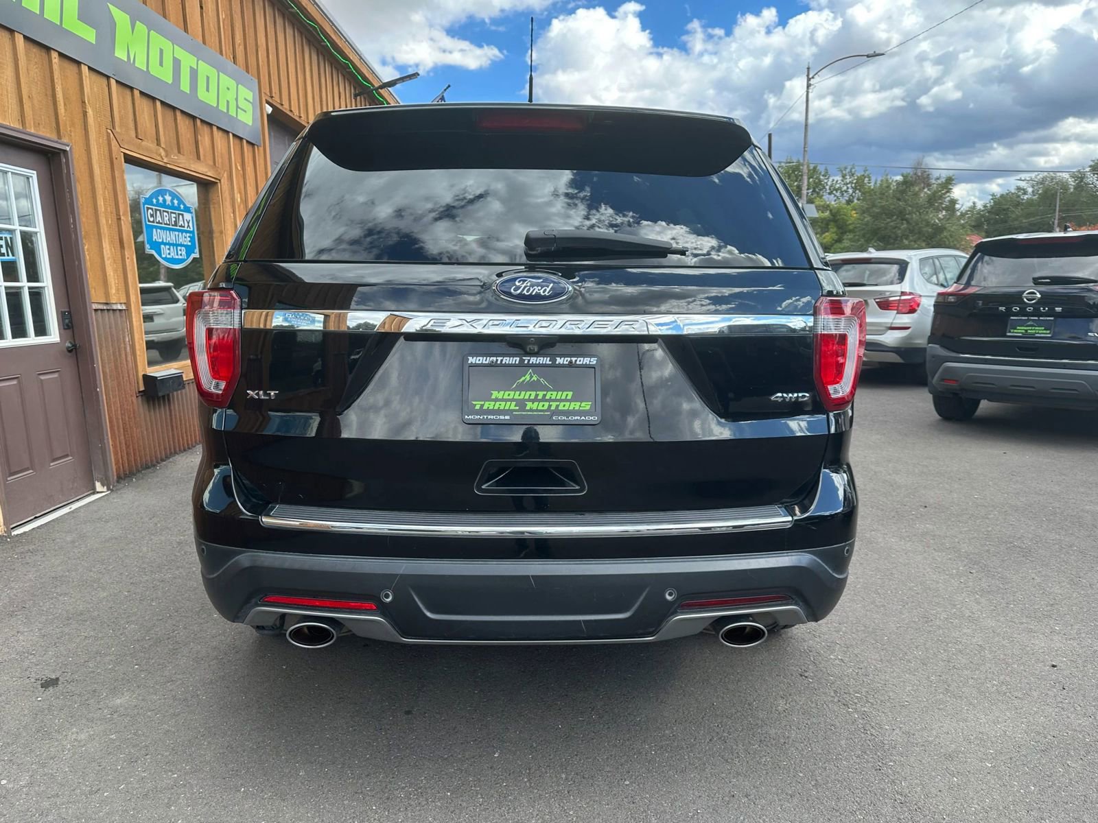 Used 2018 Ford Explorer XLT w/ Equipment Group 202A image 10