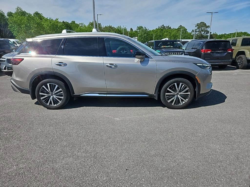 Used 2023 INFINITI QX60 Sensory w/ Cargo Package image 8