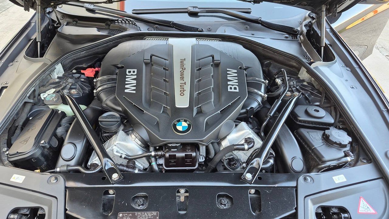 Used 2013 BMW 550i xDrive Sedan AWD/4WD image 74