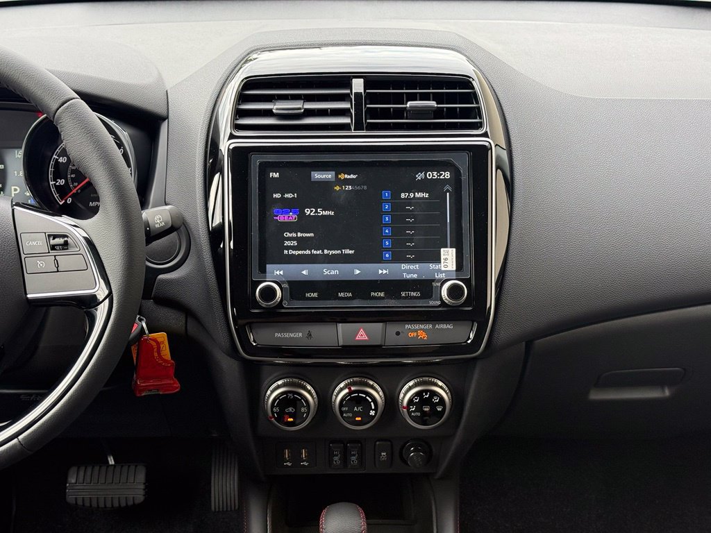 New 2027 Mitsubishi Outlander Sport LE FWD image 15