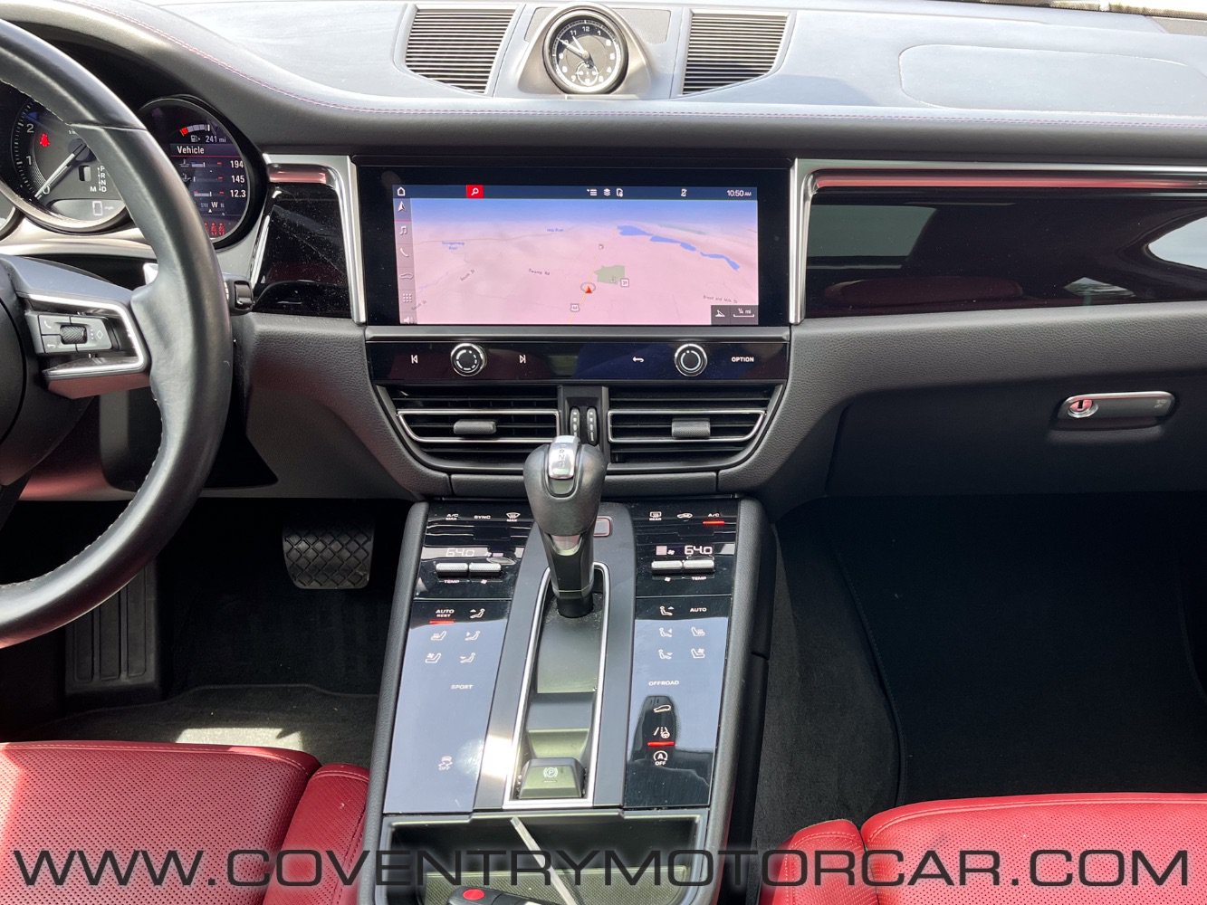 Used 2022 Porsche Macan AWD/4WD image 18