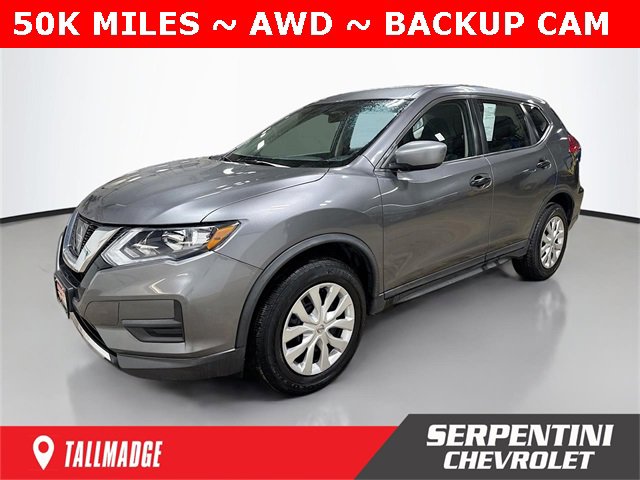 Used 2017 Nissan Rogue S image 1