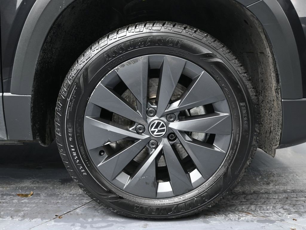 Used 2023 Volkswagen Taos S image 14