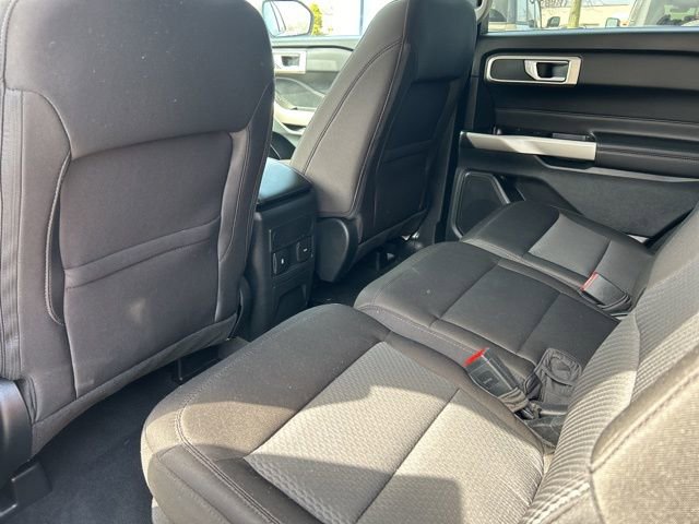 Used 2023 Ford Explorer XLT AWD/4WD image 16