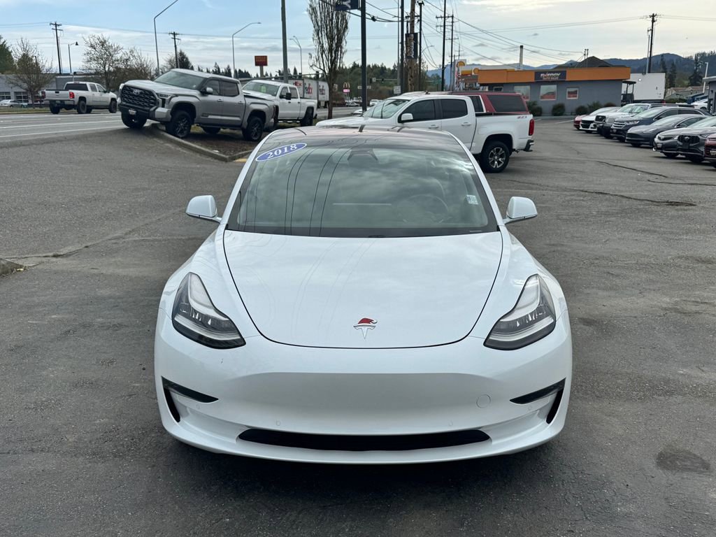 Used 2018 Tesla Model 3 Long Range RWD image 2