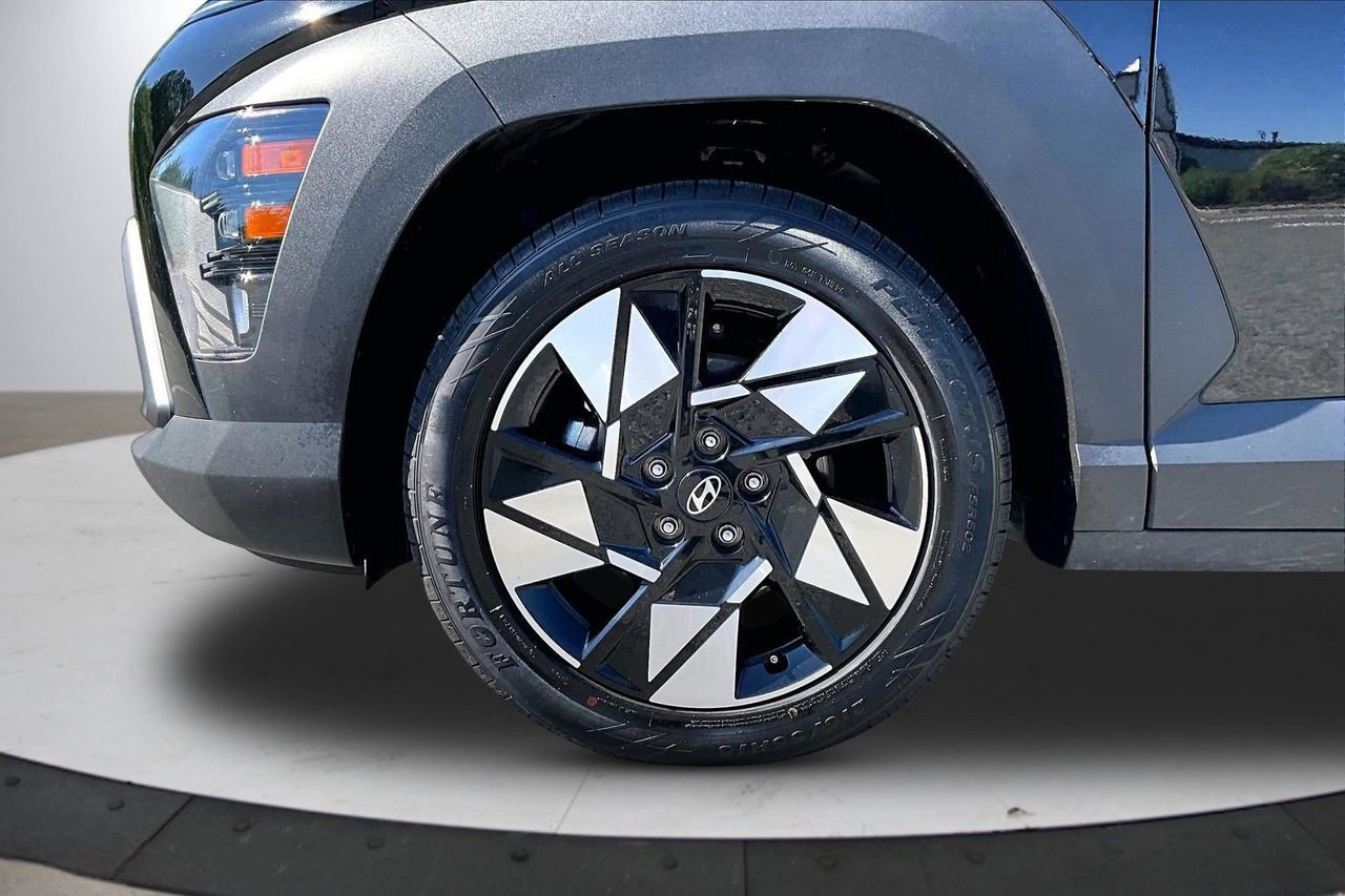 Used 2024 Hyundai Kona SEL FWD image 31