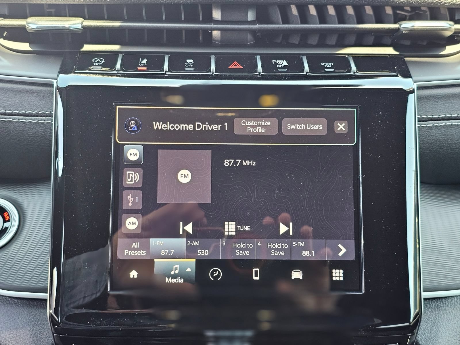 New 2026 Jeep Grand Cherokee Laredo RWD image 12