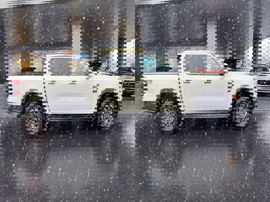 New 2025 Ford Ranger XLT w/ Equipment Group 301A High image 3