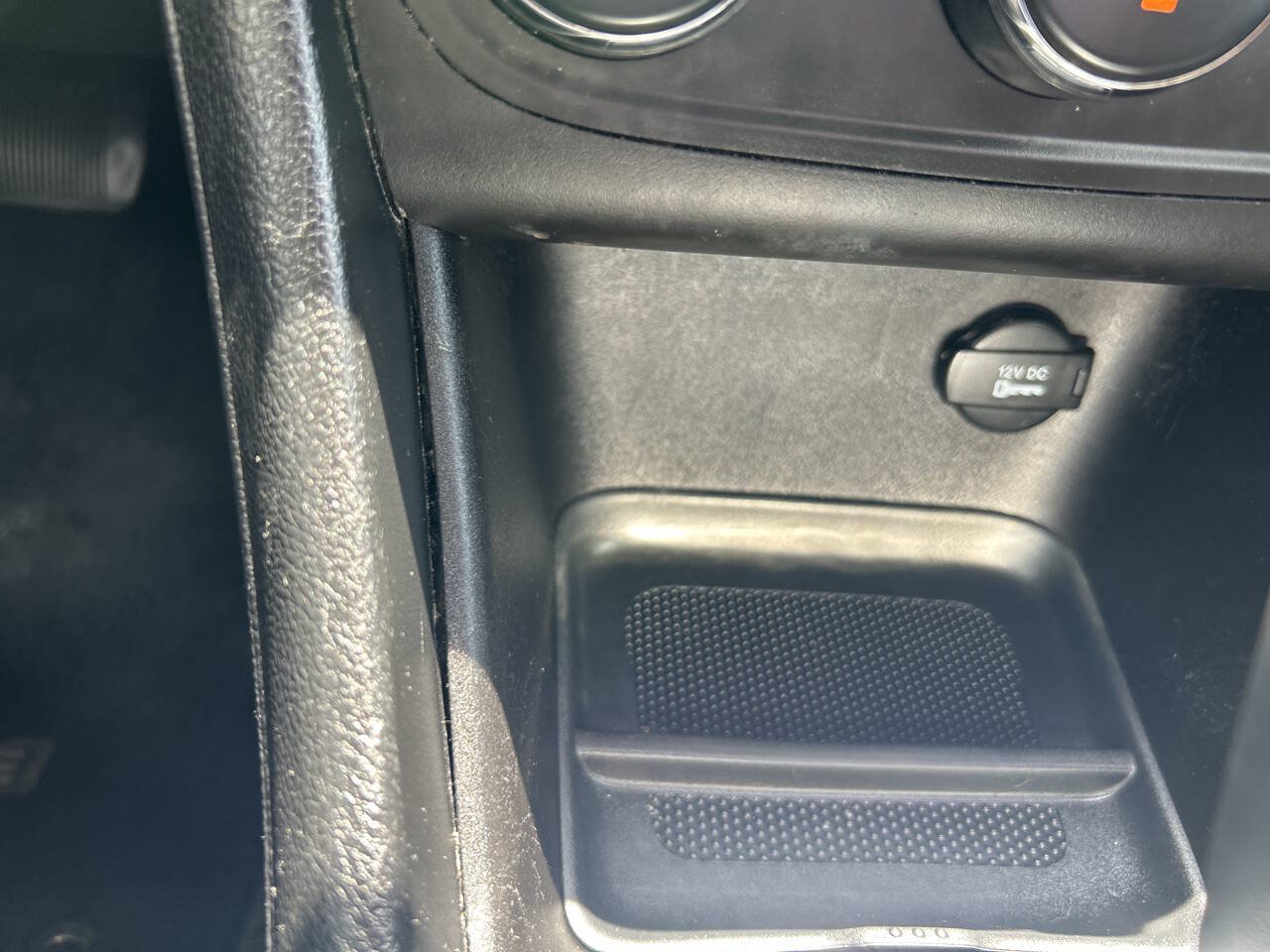Used 2014 Dodge Avenger SE FWD image 28