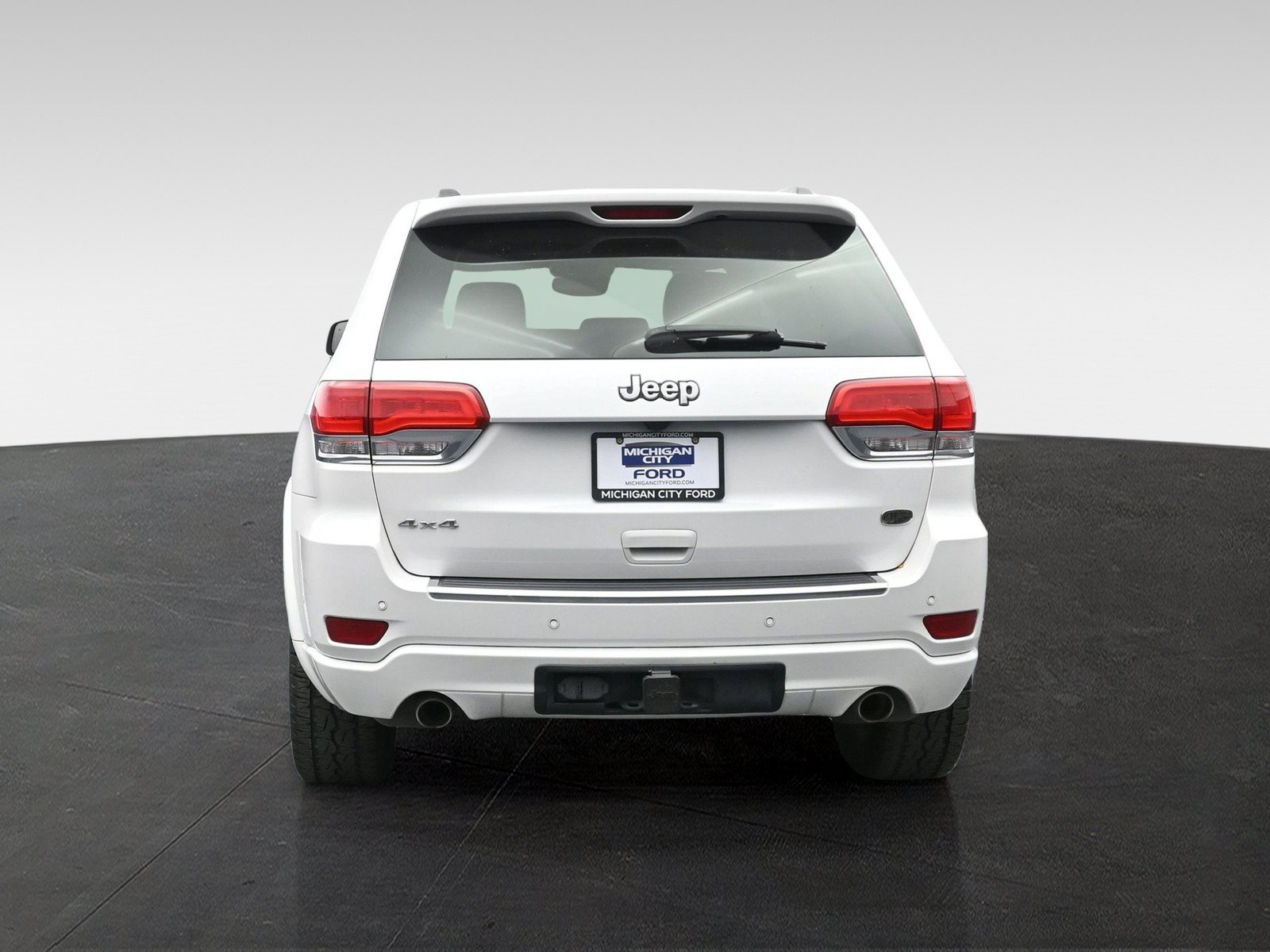 Used 2020 Jeep Grand Cherokee Overland AWD/4WD image 2