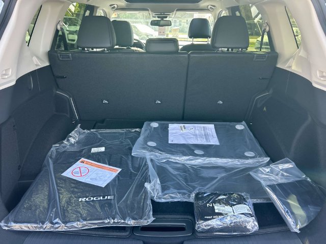 New 2026 Nissan Rogue Platinum AWD/4WD image 13