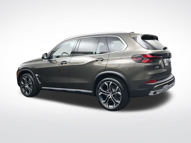 New 2026 BMW X5 sDrive40i image 7