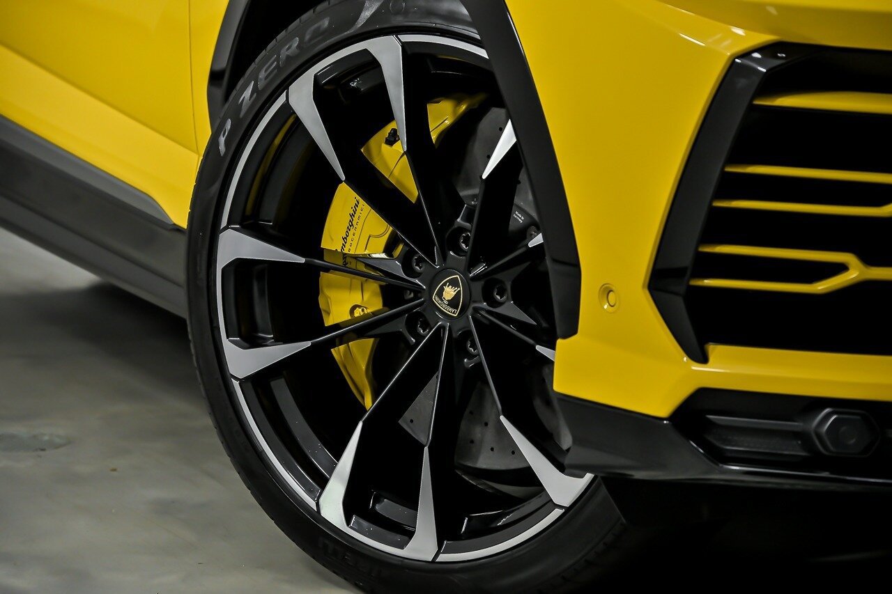 Used 2020 Lamborghini Urus AWD/4WD image 4