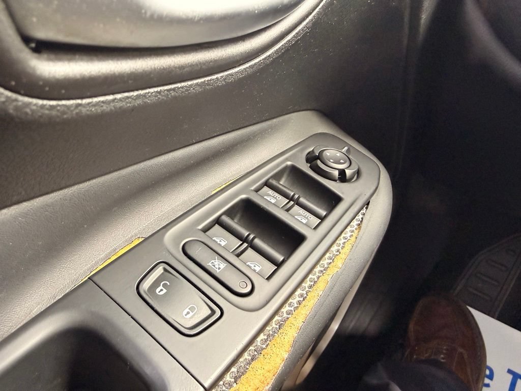 Used 2015 Jeep Renegade Limited w/ Safety & Security Group I FWD image 26