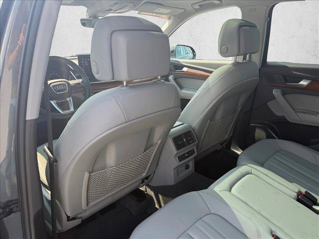 Used 2023 Audi Q5 2.0T Premium w/ Convenience Package AWD/4WD image 18