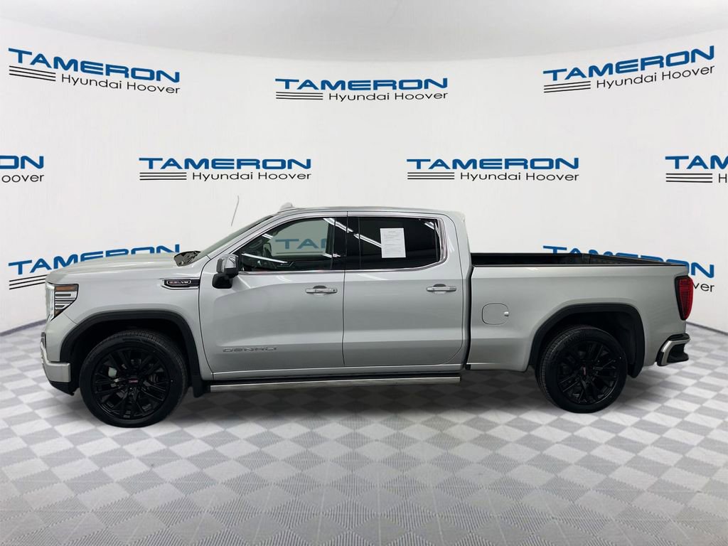 Used 2022 GMC Sierra 1500 Denali w/ Denali Reserve Package AWD/4WD image 2
