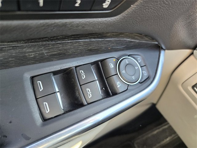 Used 2020 Cadillac XT4 Premium Luxury w/ Driver Awareness Package image 31