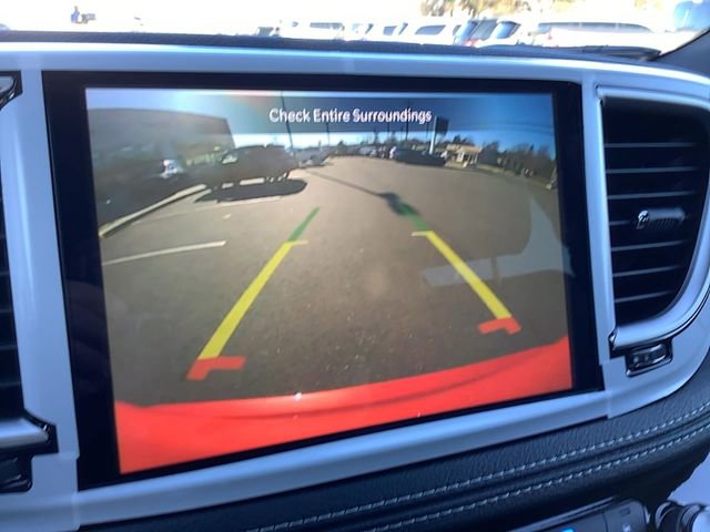 New 2026 Chrysler Pacifica Select w/ S Appearance Package image 9