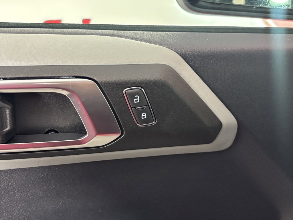Used 2022 Ford Bronco Badlands image 15