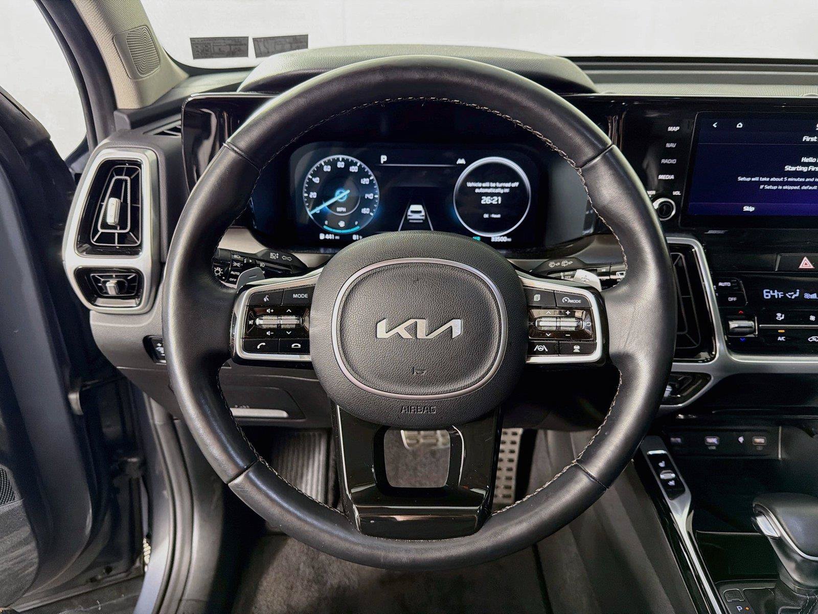 Used 2023 Kia Sorento SX AWD/4WD image 3