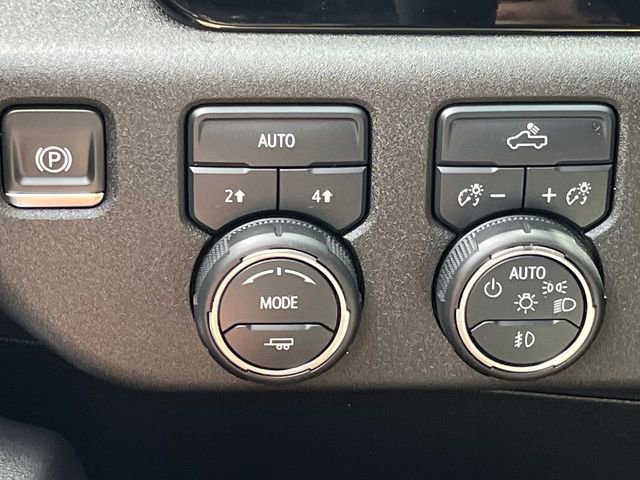 Certified 2026 Chevrolet Silverado 1500 RST AWD/4WD image 18