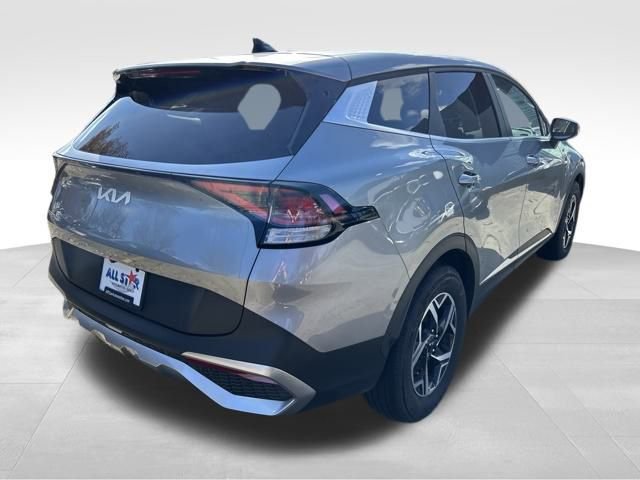 Used 2025 Kia Sportage LX image 8