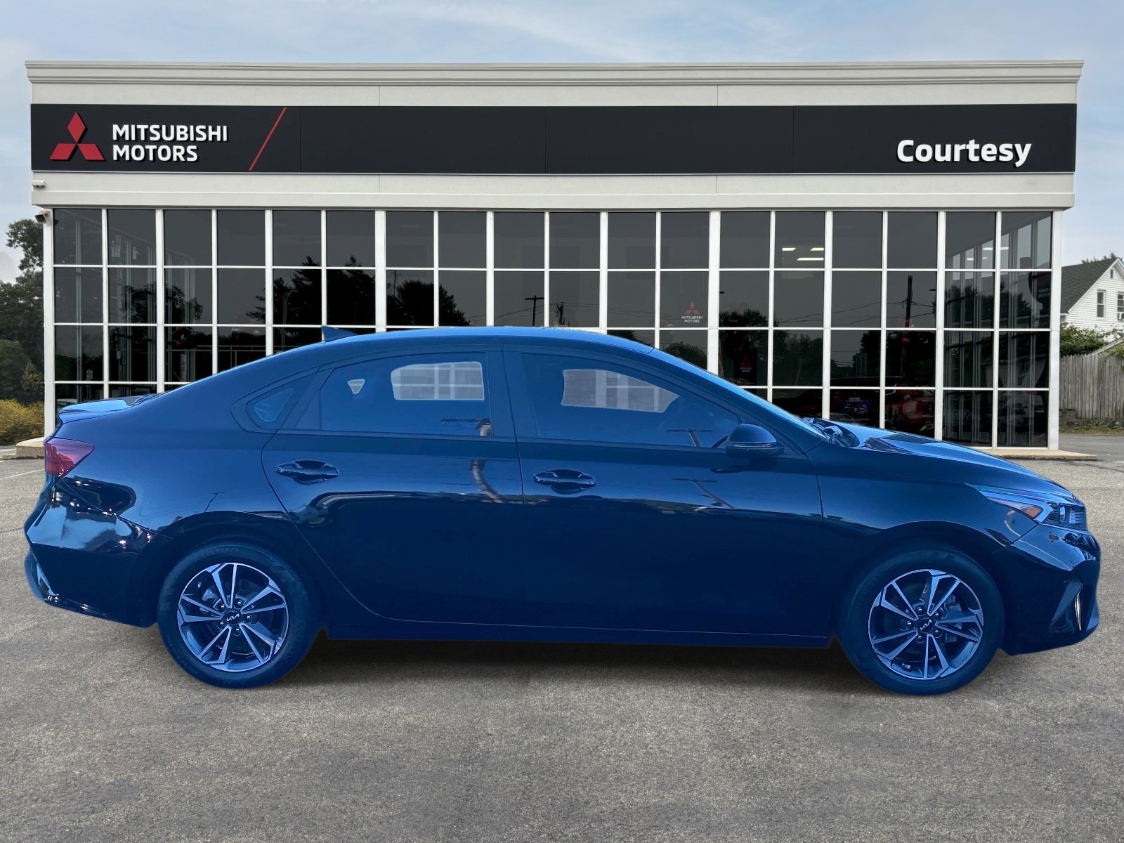 Used 2023 Kia Forte LXS w/ LXS Technology Package image 6