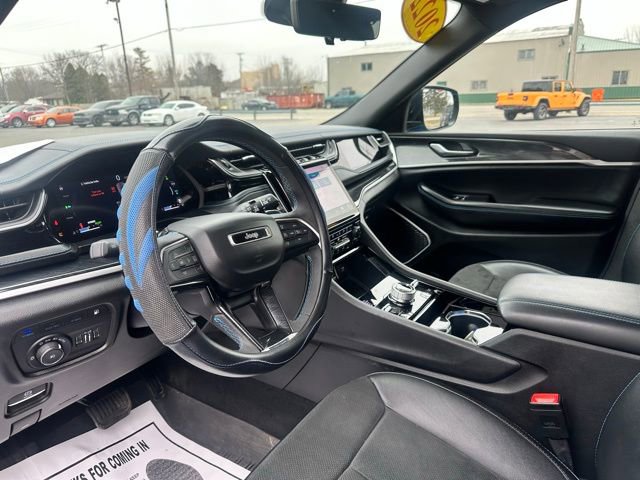 Used 2022 Jeep Grand Cherokee Trailhawk w/ Luxury Tech Group III image 23