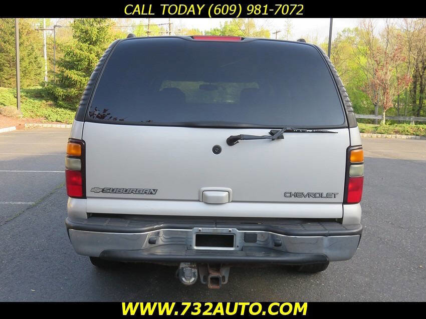 Used 2004 Chevrolet Suburban LT w/ Preferred Equipment Group AWD/4WD image 8