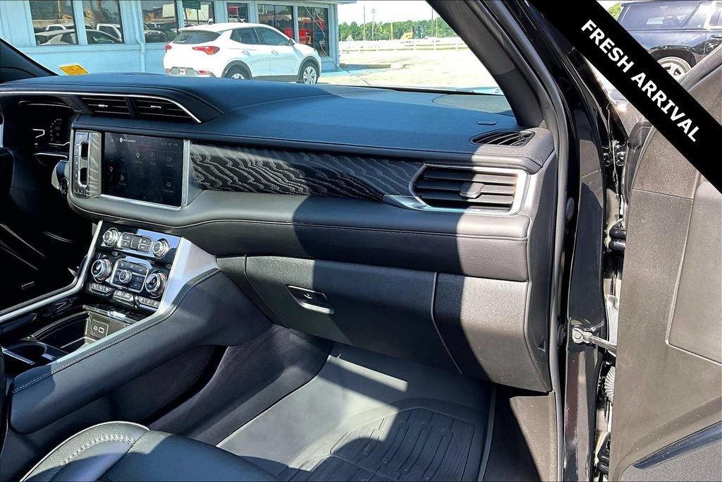 Used 2023 GMC Yukon XL Denali AWD/4WD image 27