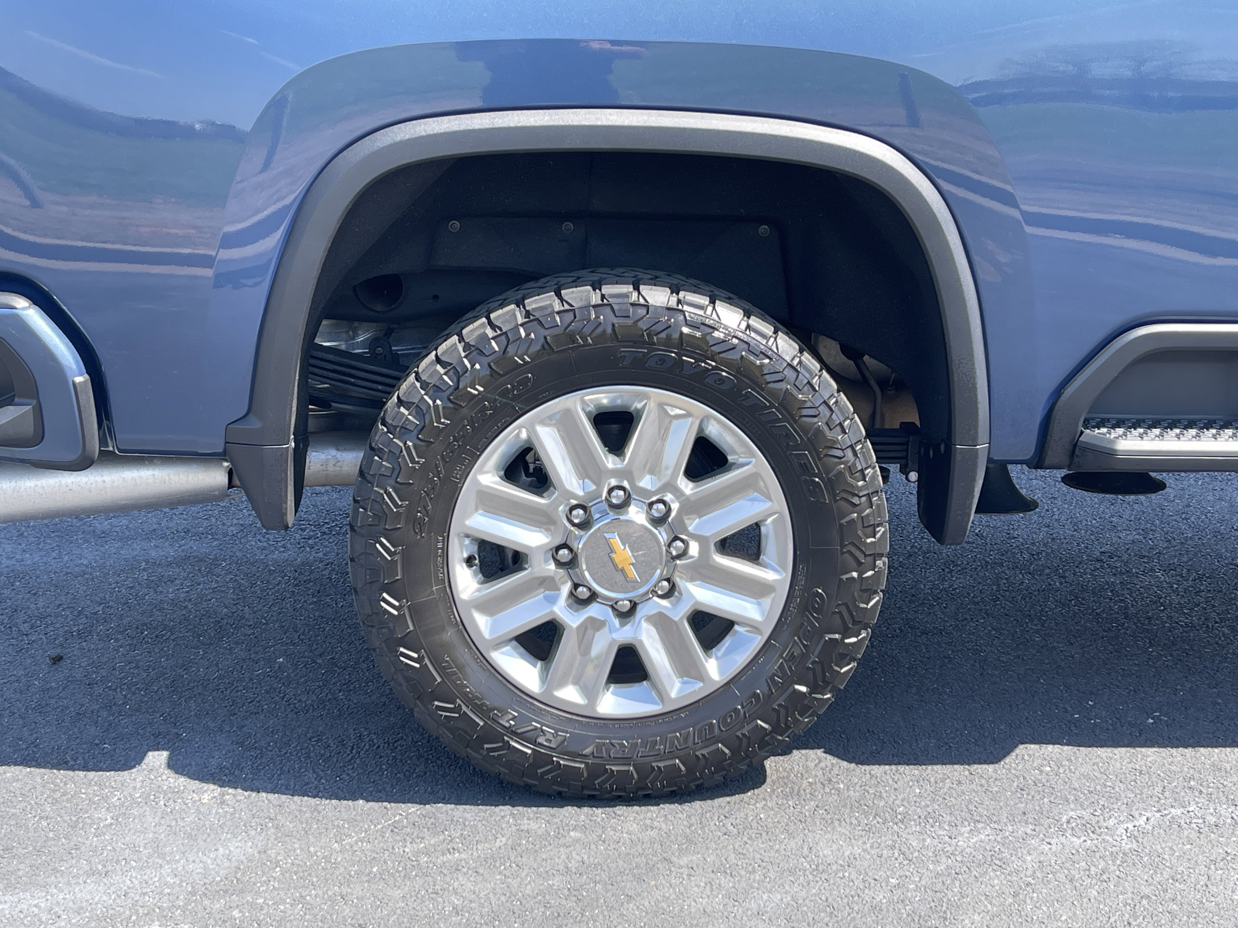 Used 2024 Chevrolet Silverado 2500 High Country w/ High Country Premium Package AWD/4WD image 34