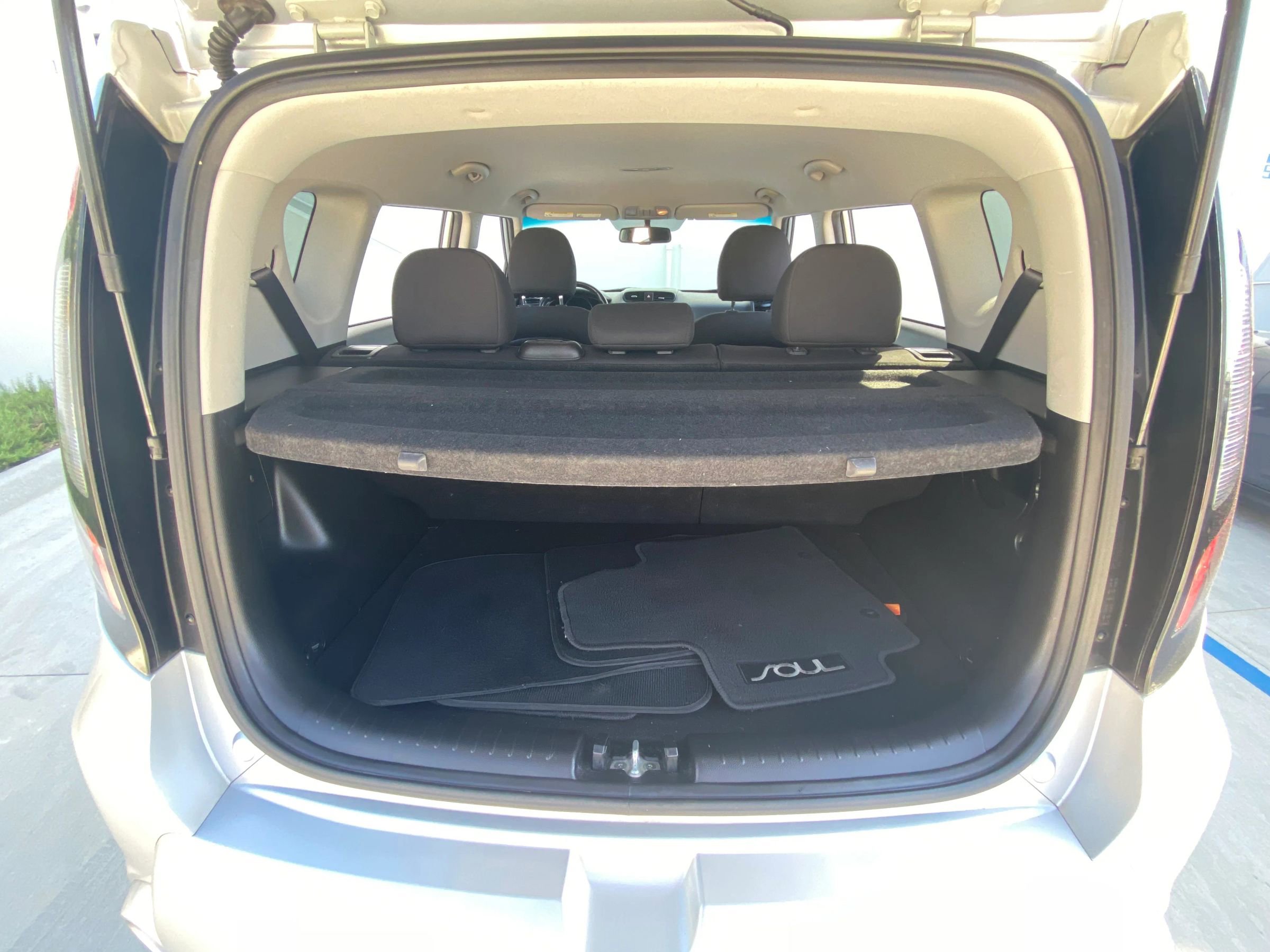 Used 2015 Kia Soul ! FWD image 25