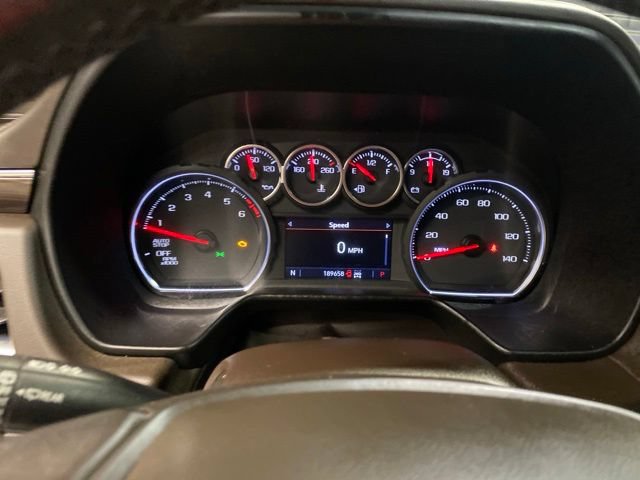 Used 2021 Chevrolet Suburban LT AWD/4WD image 25