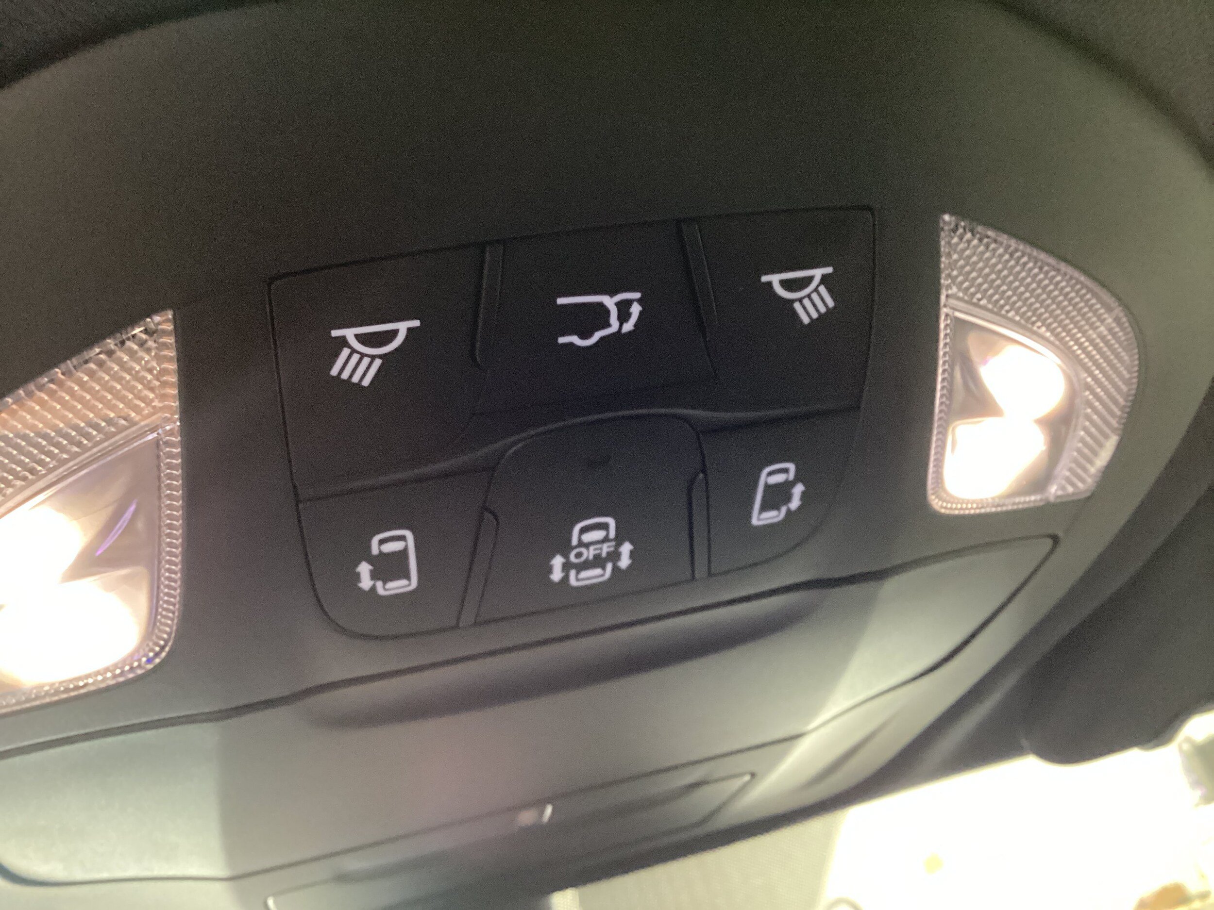 New 2027 Chrysler Pacifica Select w/ Family Tech Group AWD/4WD image 19