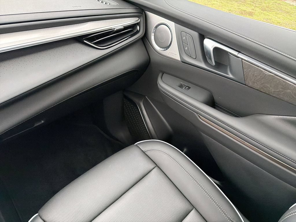 New 2026 Buick Enclave Avenir w/ Super Cruise Package FWD image 19