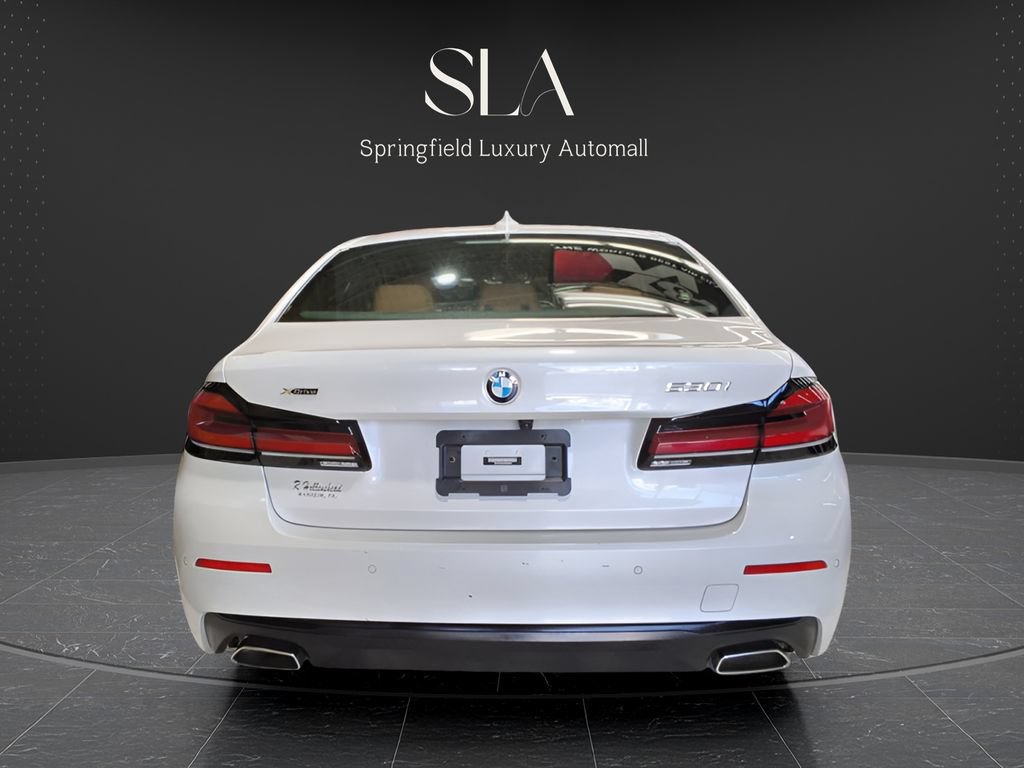 Used 2023 BMW 530i xDrive w/ Premium Package AWD/4WD image 4