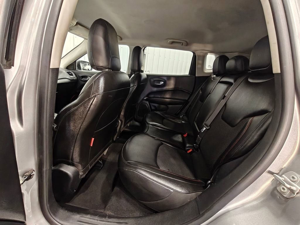 Used 2020 Jeep Compass Trailhawk AWD/4WD image 29
