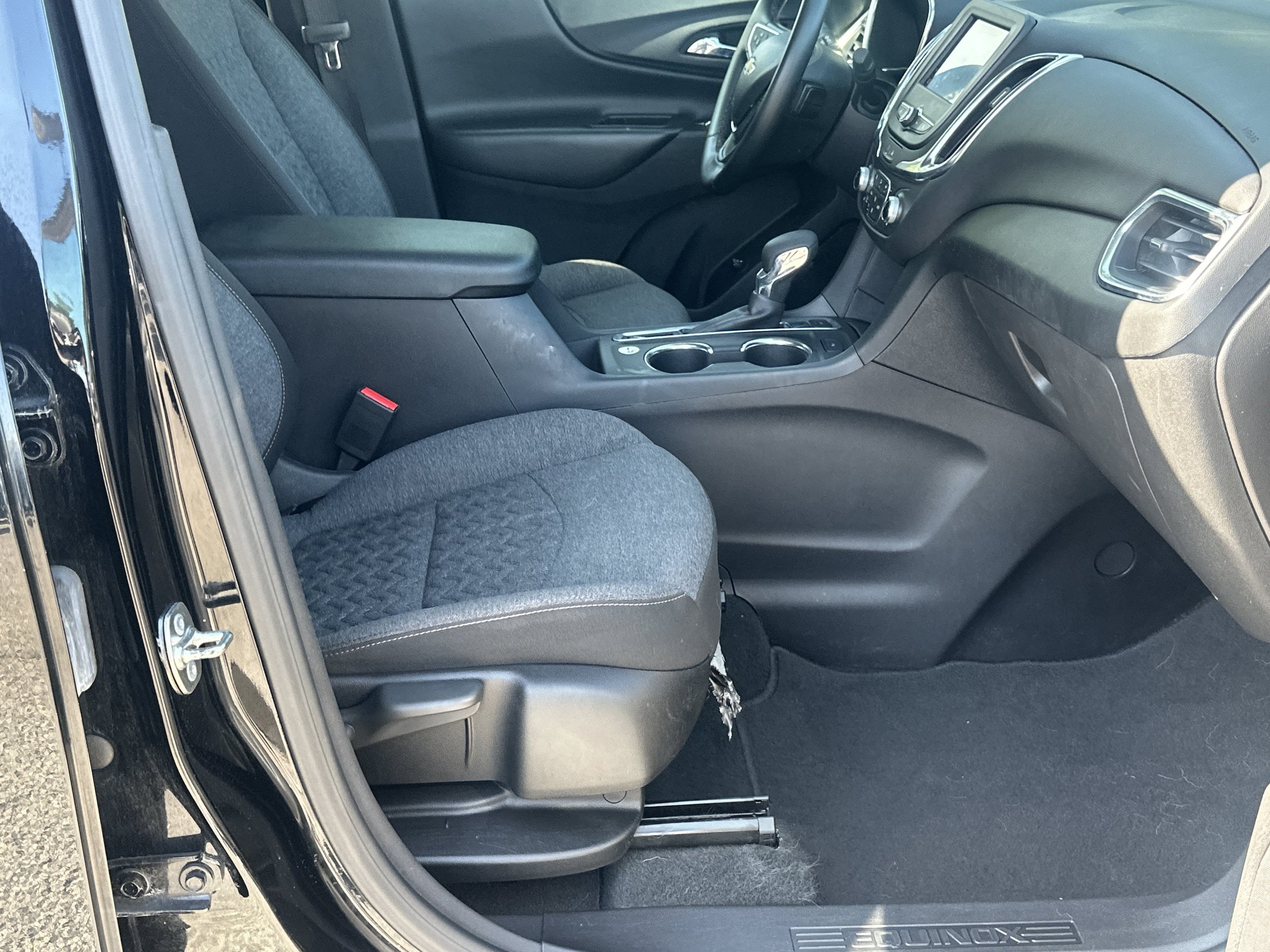 Used 2024 Chevrolet Equinox LT AWD/4WD image 13