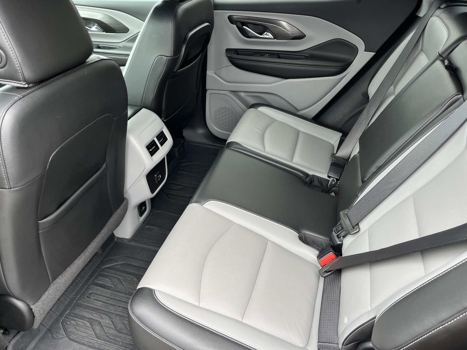 Used 2022 GMC Terrain SLT AWD/4WD image 18