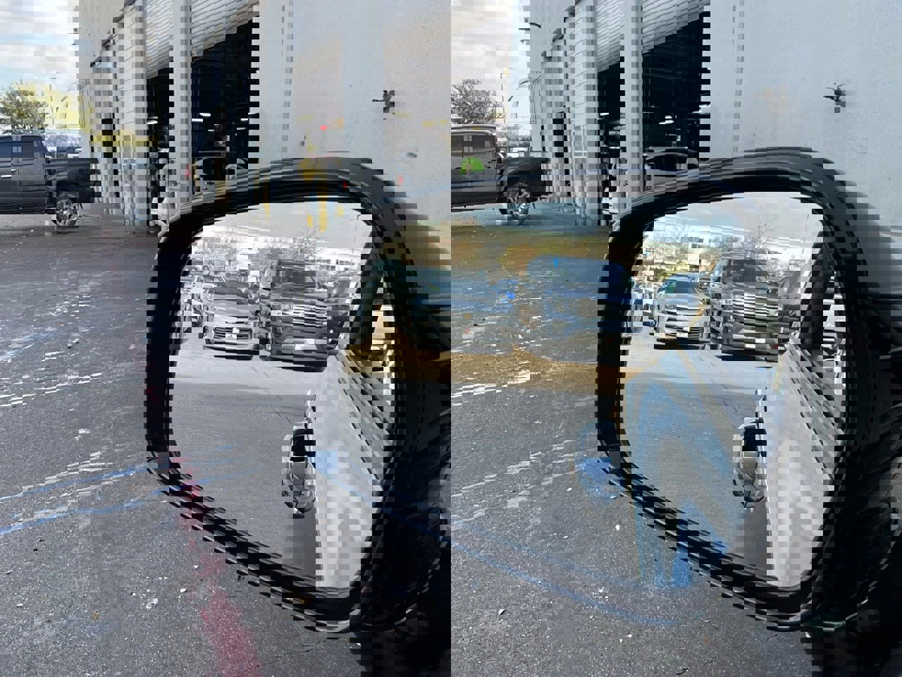 Used 2023 Kia Sorento SX image 21