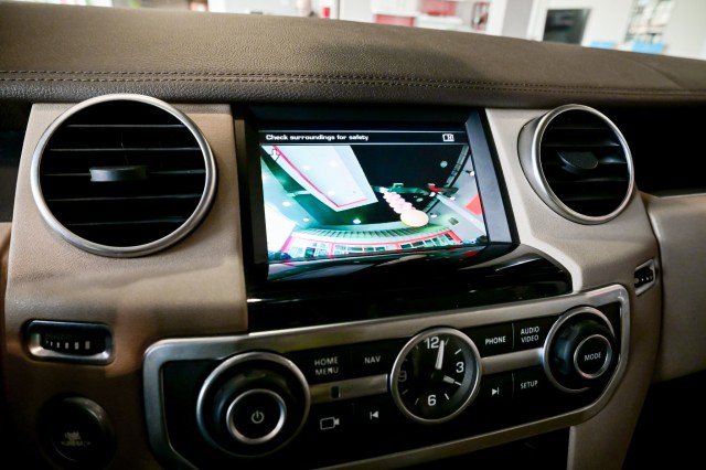 Used 2016 Land Rover LR4 HSE Silver Edition AWD/4WD image 40