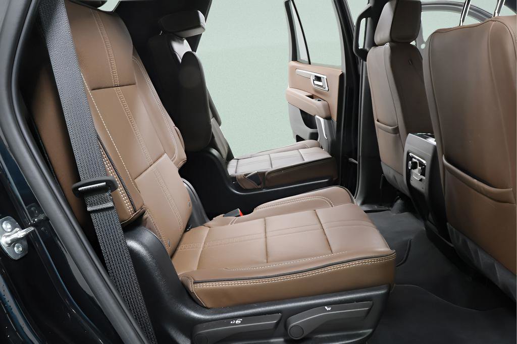 Used 2025 Chevrolet Tahoe High Country w/ Sun And Tow Package image 32