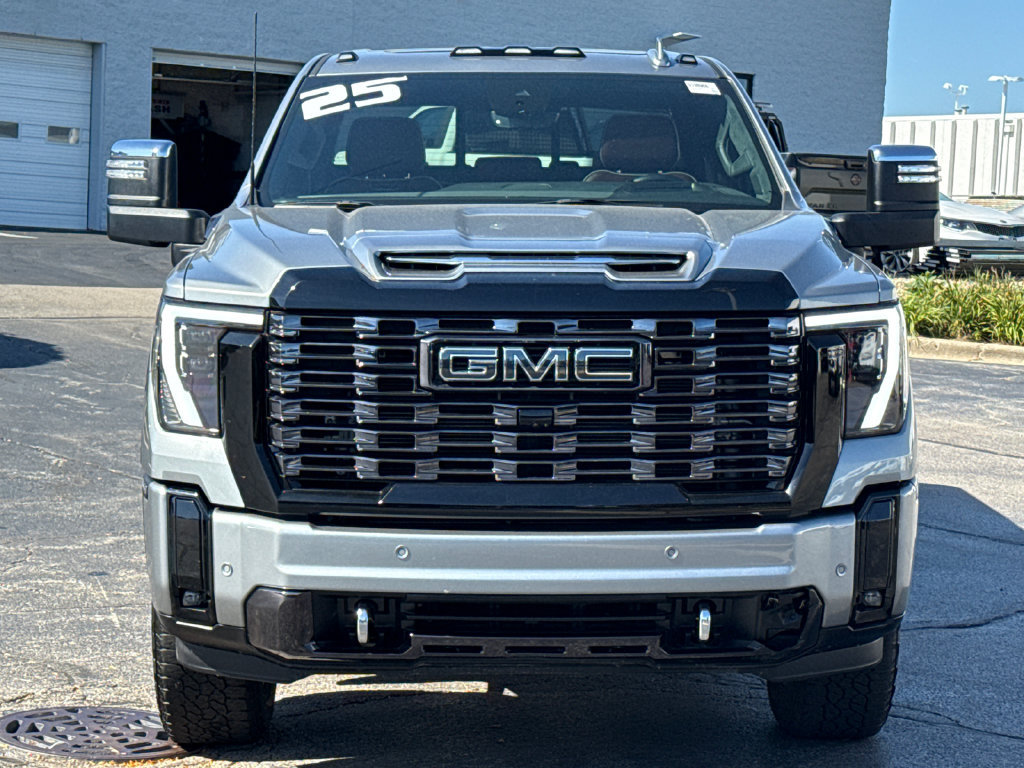 Certified 2025 GMC Sierra 2500 Denali Ultimate AWD/4WD image 2